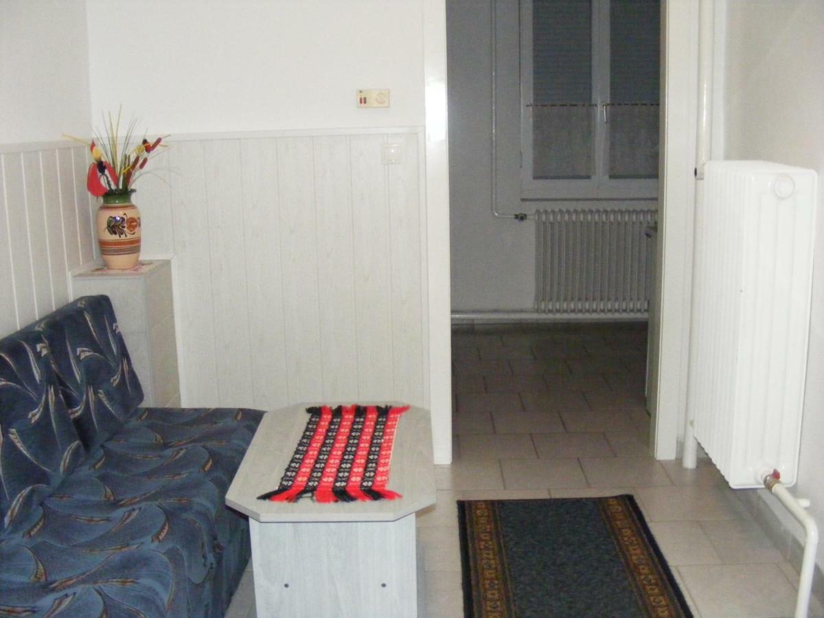 Nora Apartman Lejlighed Balatonfůzfő Eksteriør billede