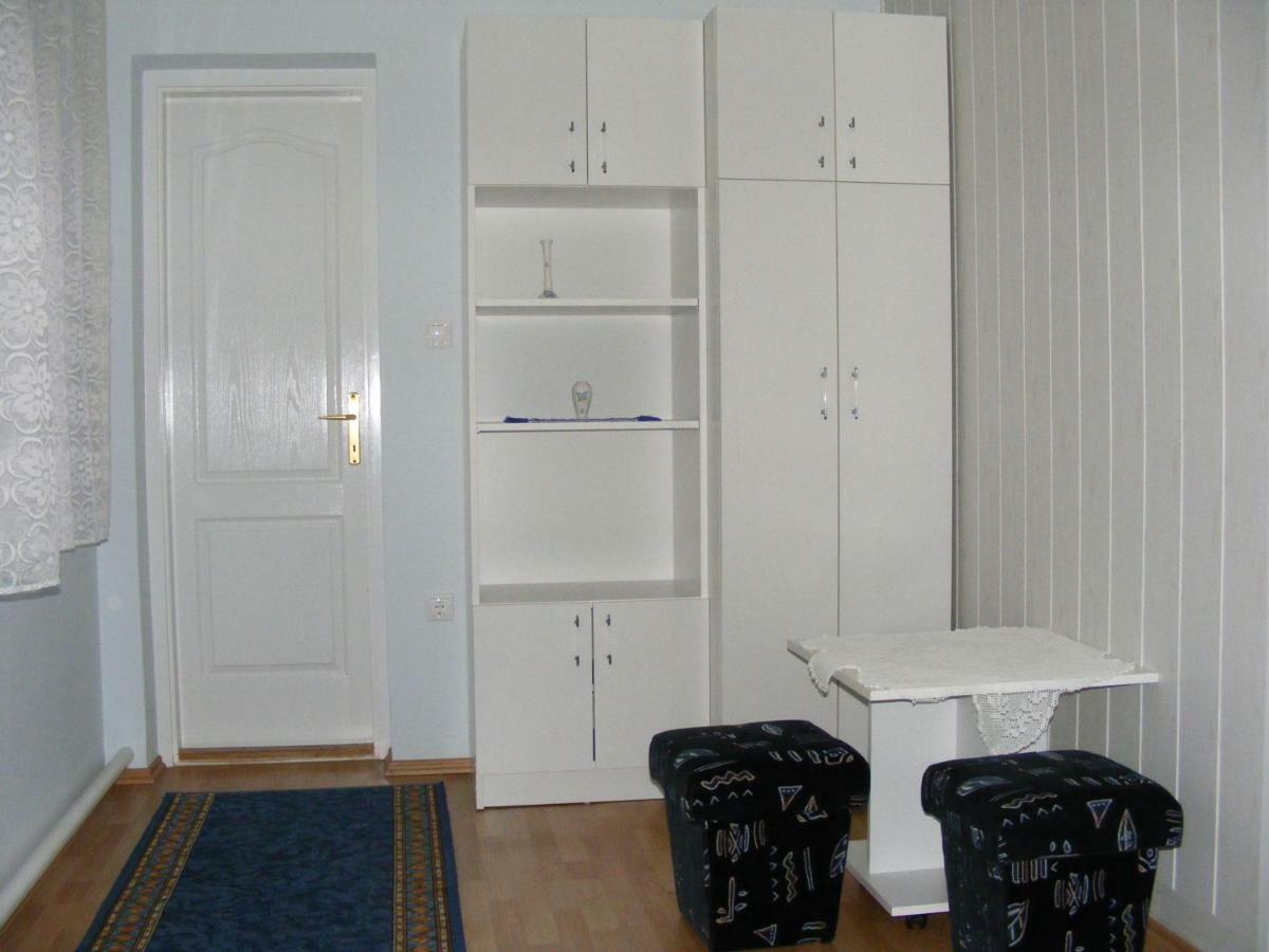 Nora Apartman Lejlighed Balatonfůzfő Eksteriør billede